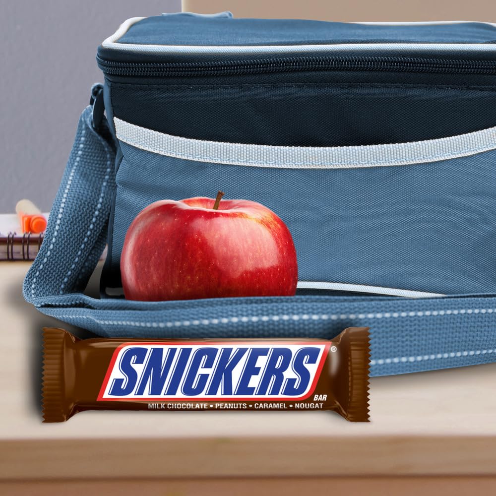 M&M'S, SNICKERS, 3 MUSKETEERS, SKITTLES & STARBURST Variety Pack Full Size Bulk Candy Assortment, 56.11 oz, 30 Bars - Image 7